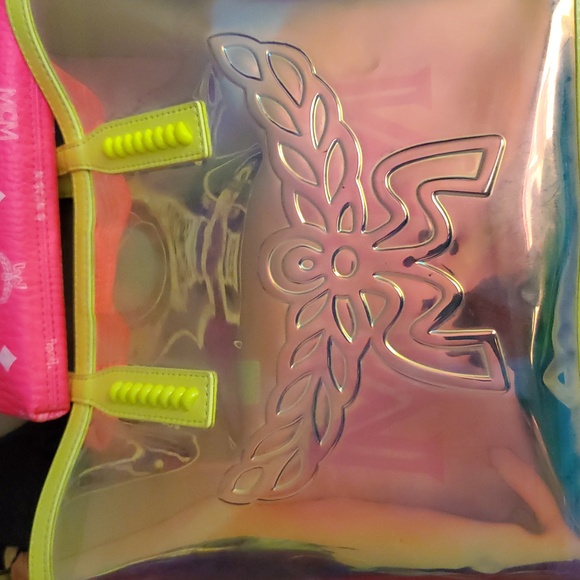 MCM Flash.$ - Picture 4 of 10